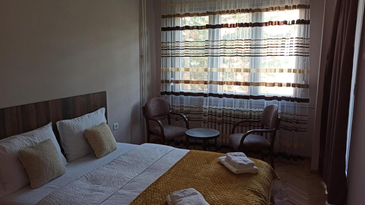 Duka Apartment Ni Esterno foto